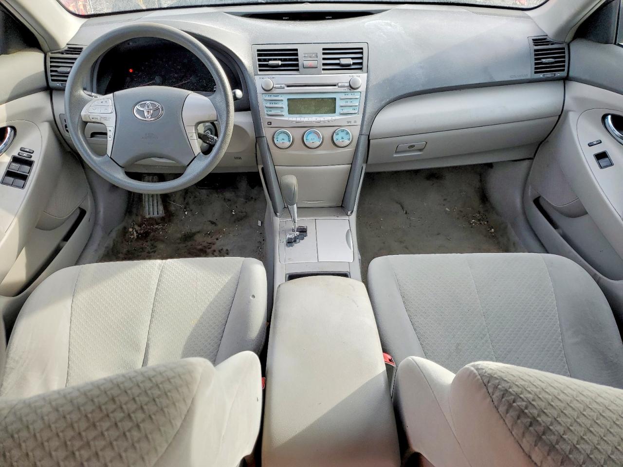 2007 TOYOTA CAMRY LE photo 8