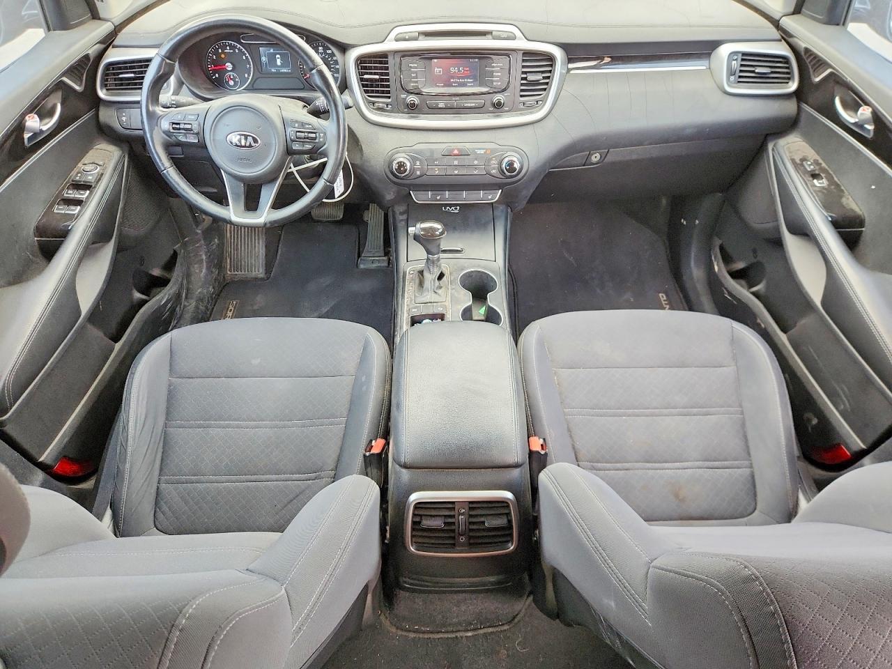 2016 KIA SORENTO LX photo 8