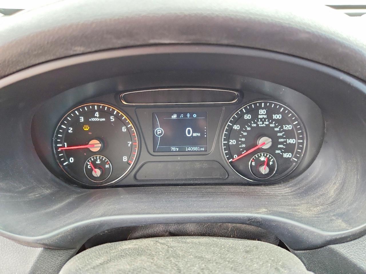 2016 KIA SORENTO LX photo 9