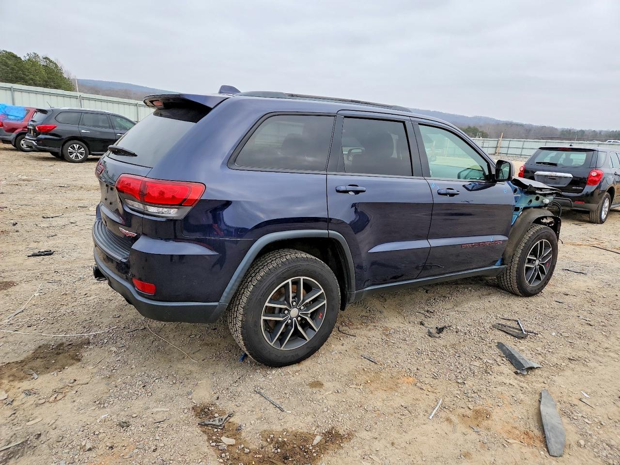 2018 JEEP GRAND CHEROKEE TRAILHAWK photo 3