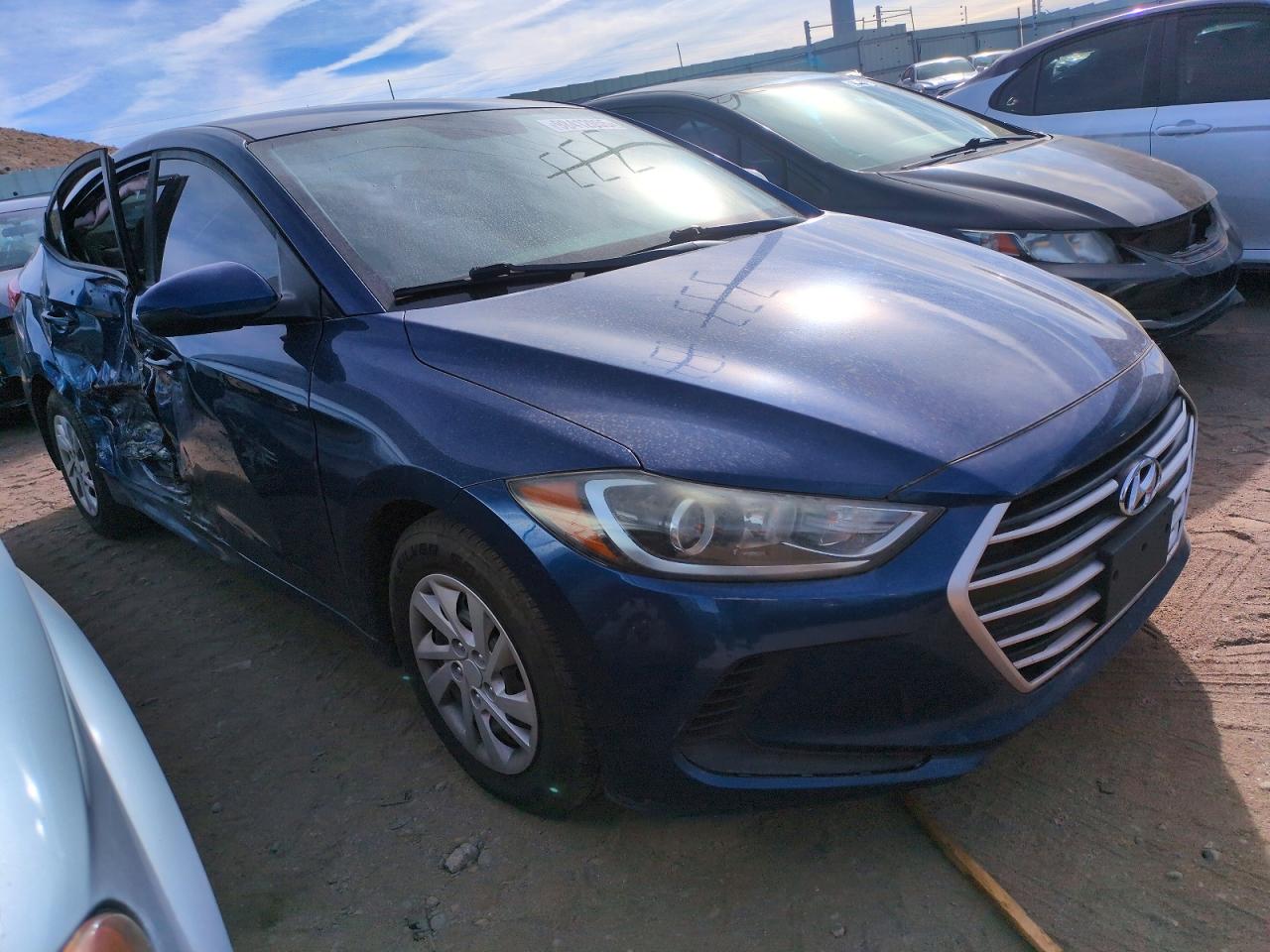 2017 HYUNDAI ELANTRA SE photo 4