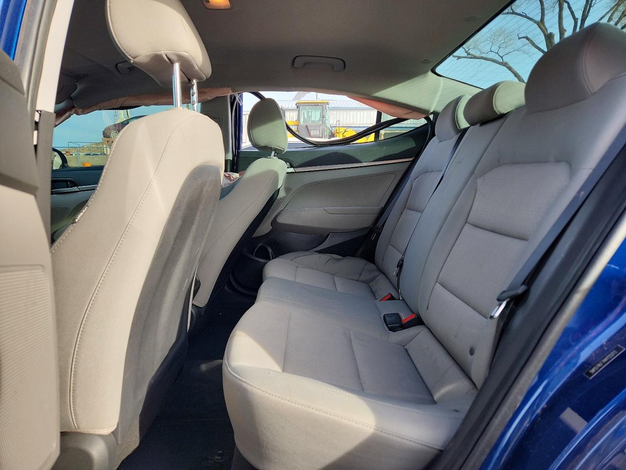 2017 HYUNDAI ELANTRA SE photo 10