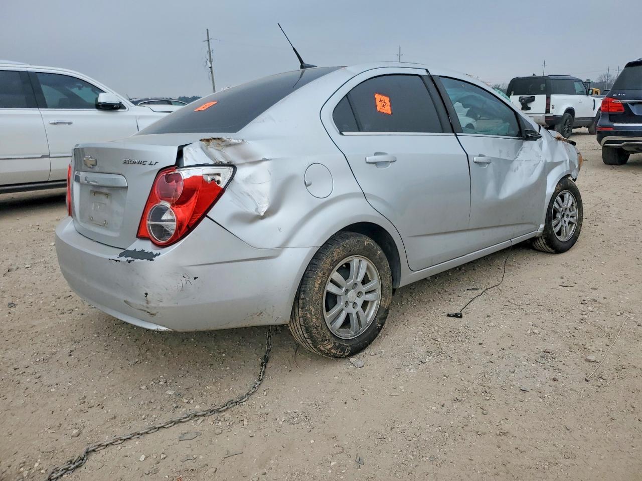 2014 CHEVROLET SONIC LT photo 3