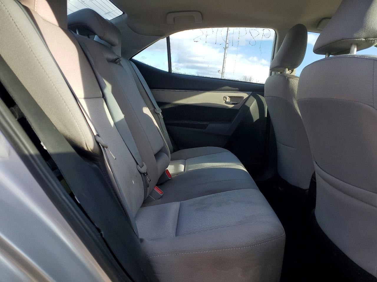 2016 TOYOTA COROLLA L photo 10