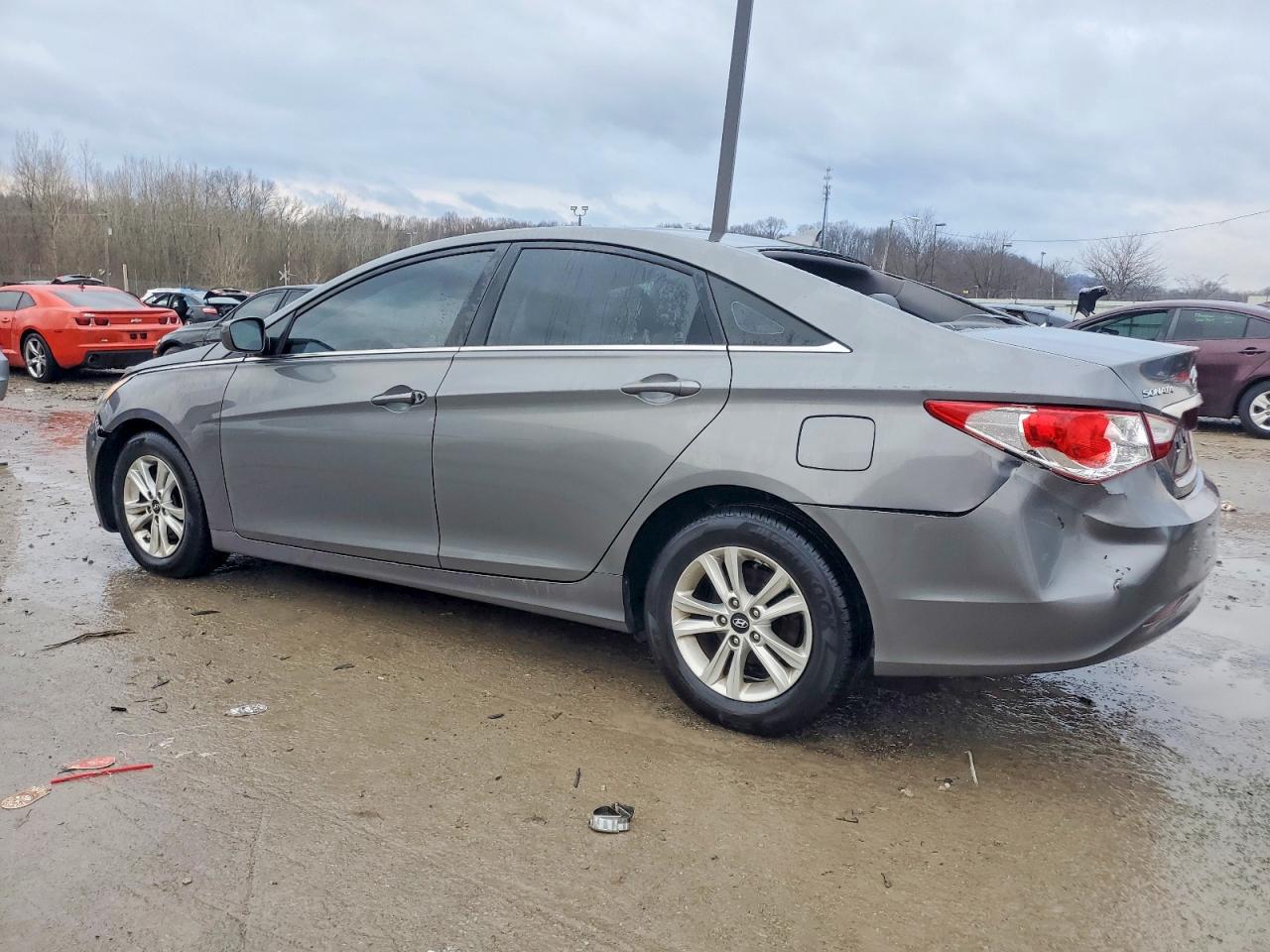 2013 HYUNDAI SONATA GLS photo 2