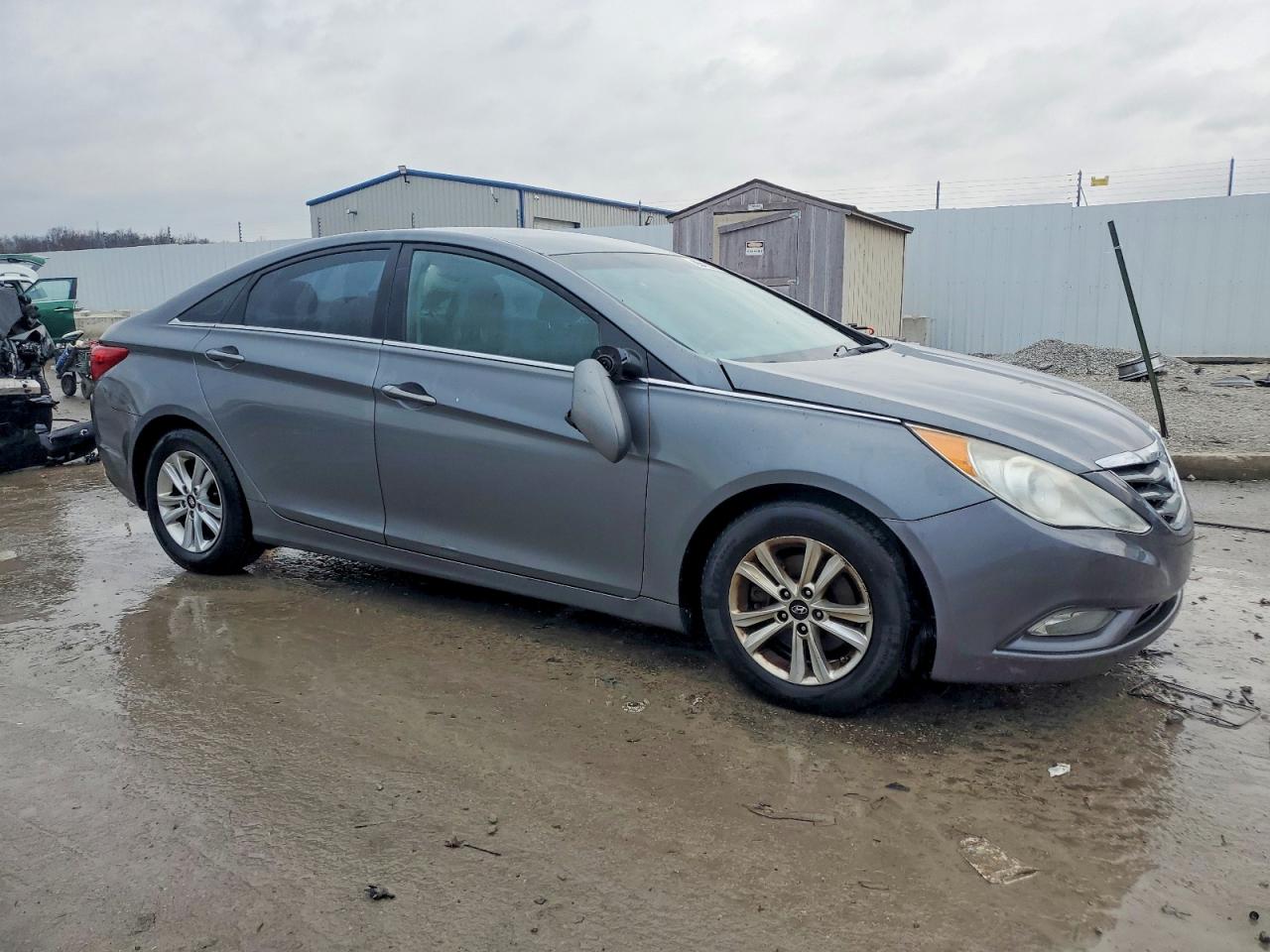 2013 HYUNDAI SONATA GLS photo 4