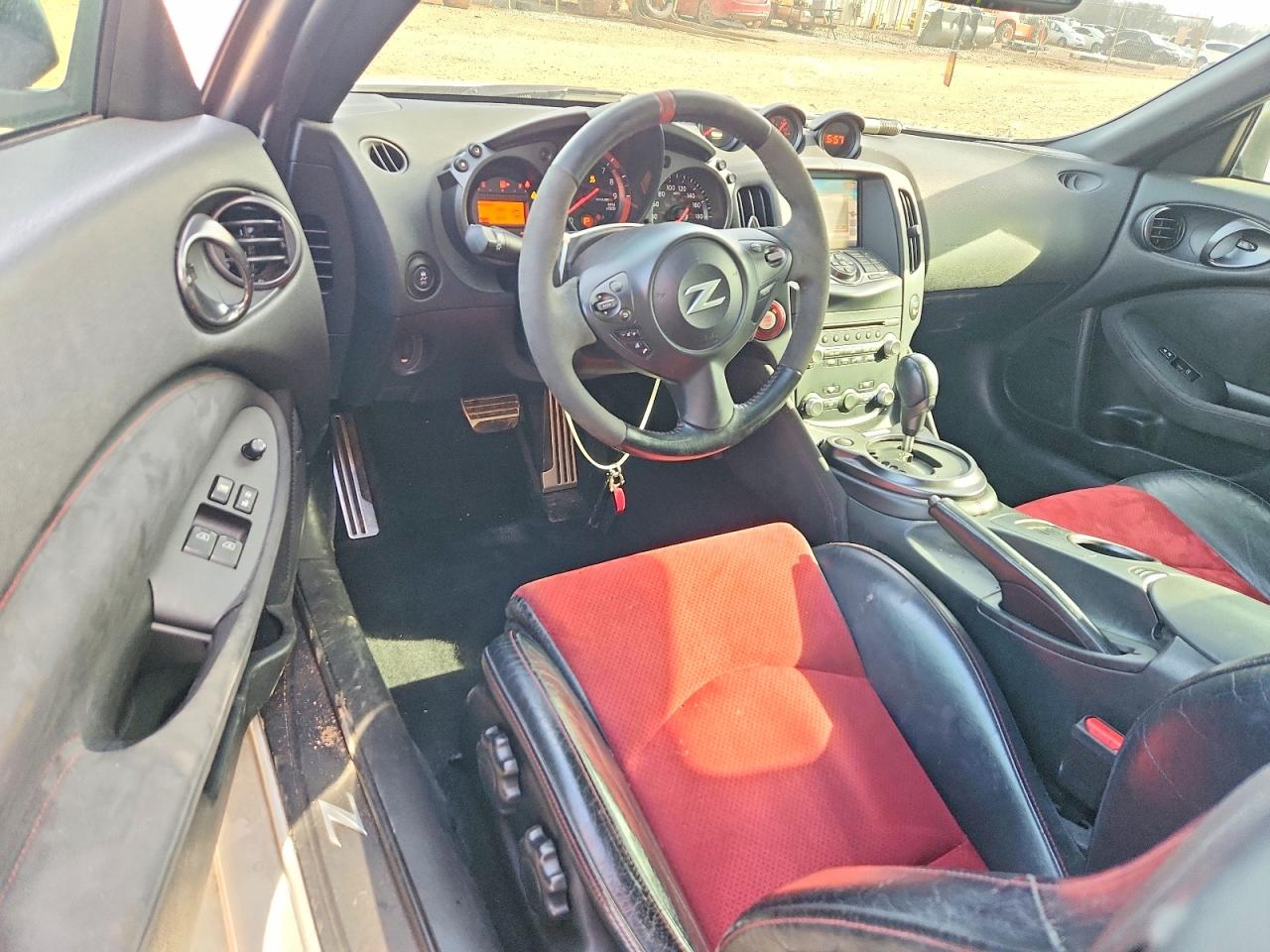 2016 NISSAN 370Z BASE photo 8