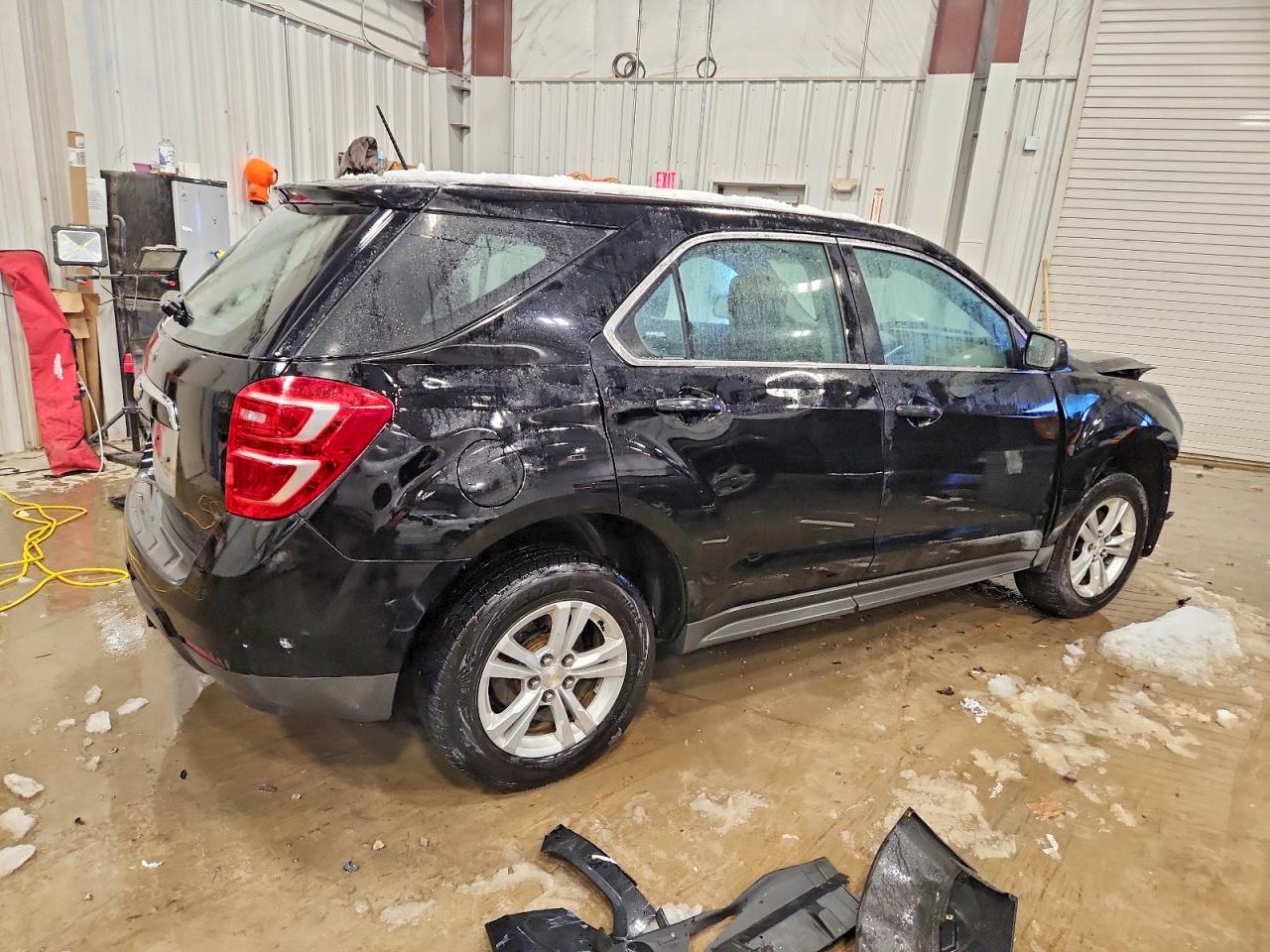 2017 CHEVROLET EQUINOX LS photo 3