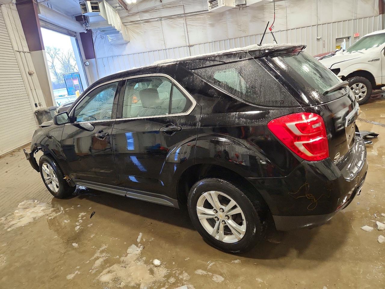 2017 CHEVROLET EQUINOX LS photo 2