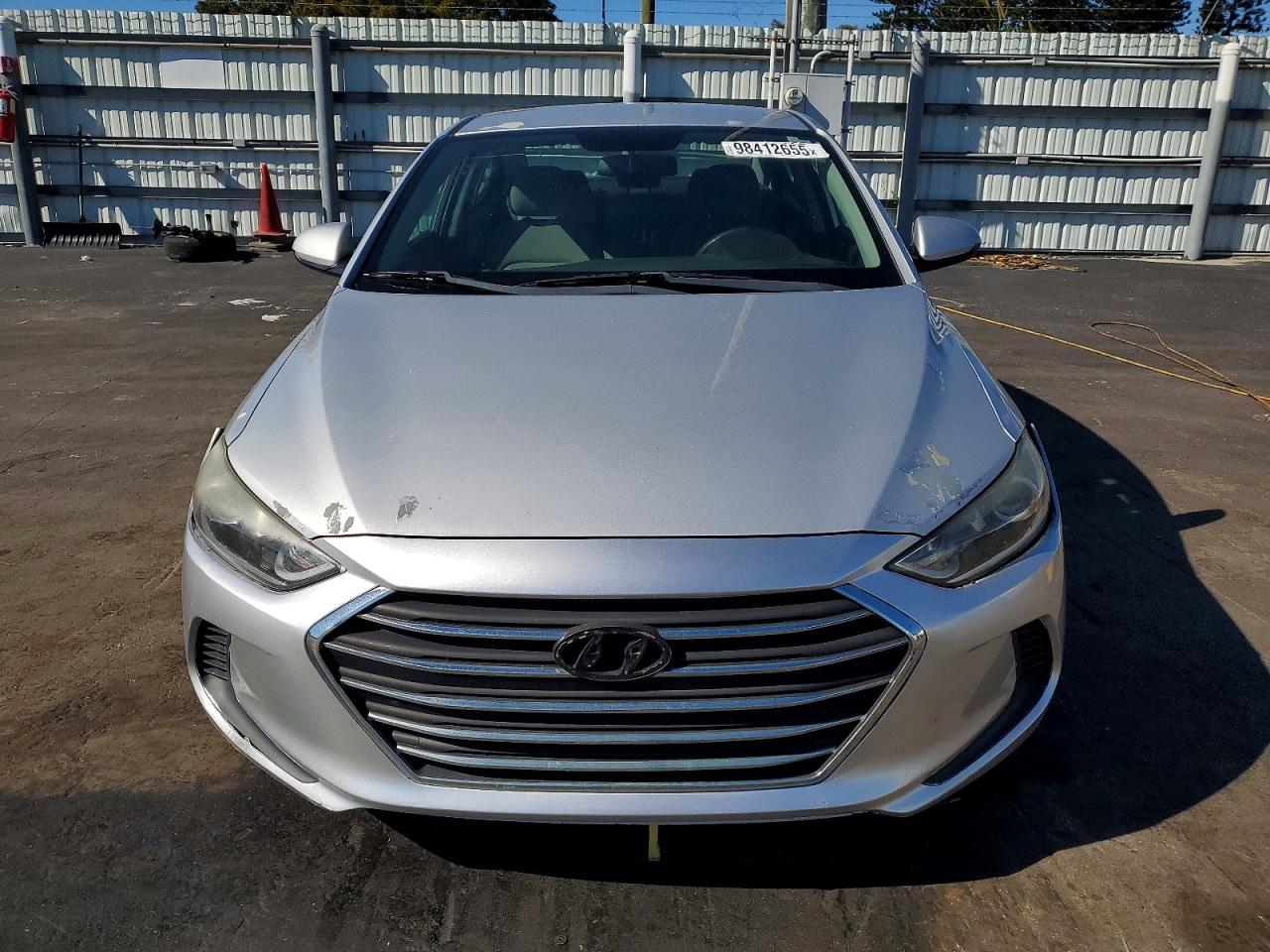 2018 HYUNDAI ELANTRA SEL photo 5