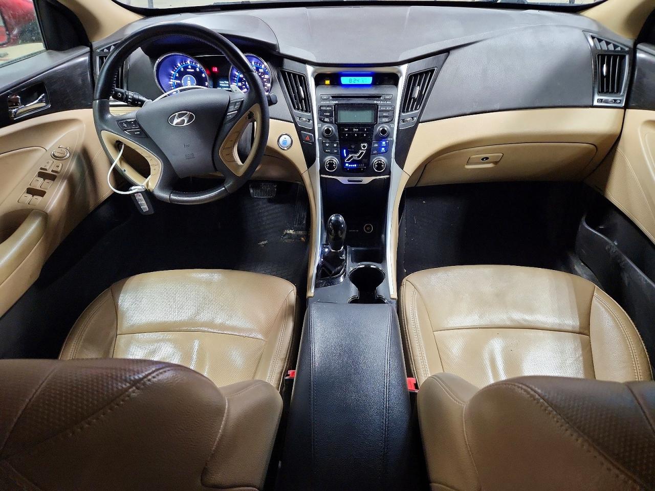 2013 HYUNDAI SONATA SE photo 8