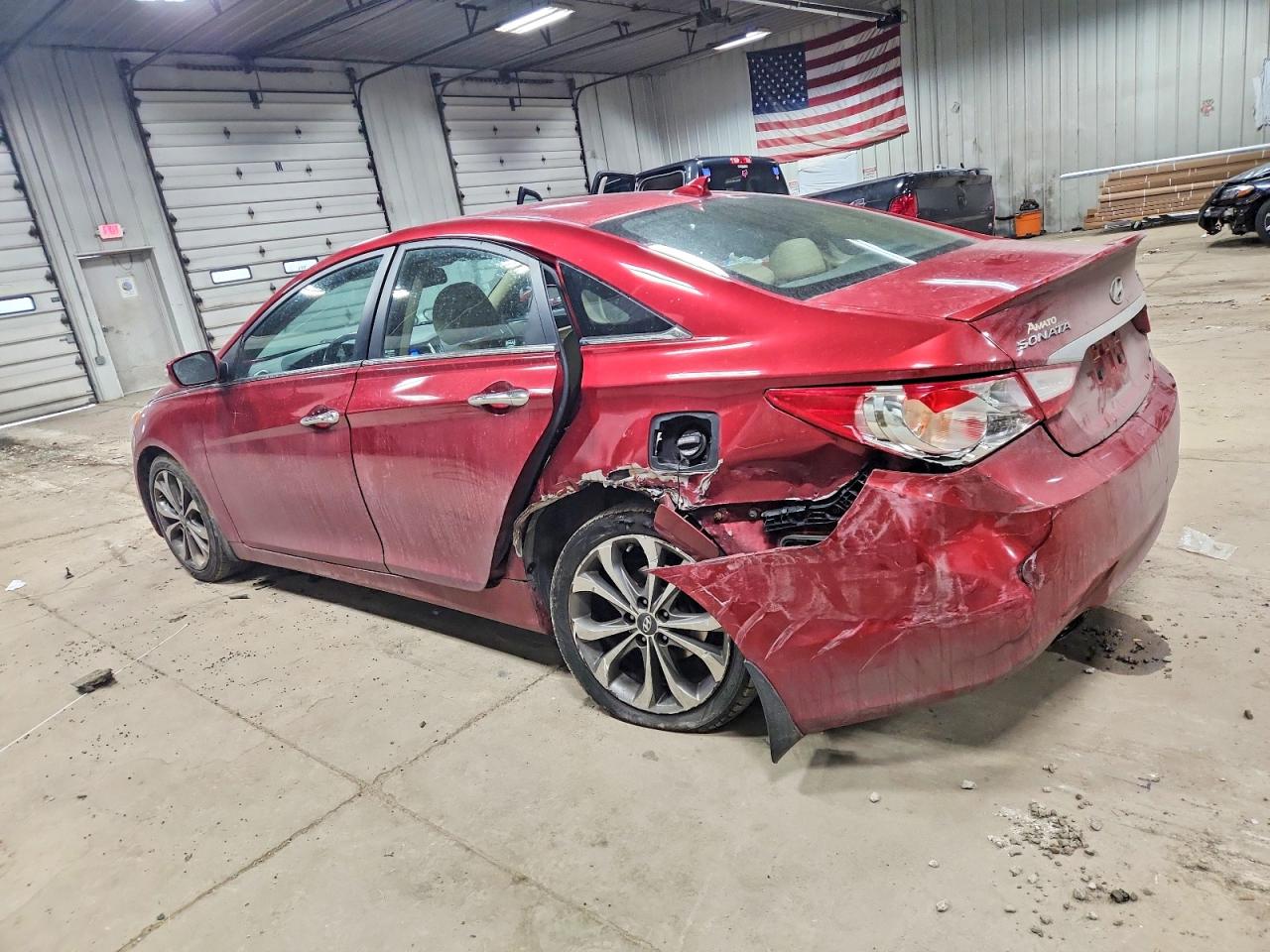 2013 HYUNDAI SONATA SE photo 2