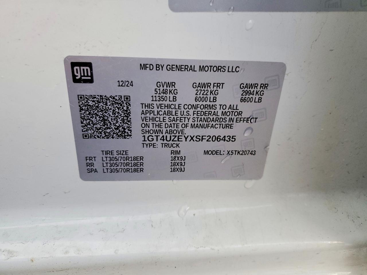 2025 GMC SIERRA K2500 AT4X photo 12