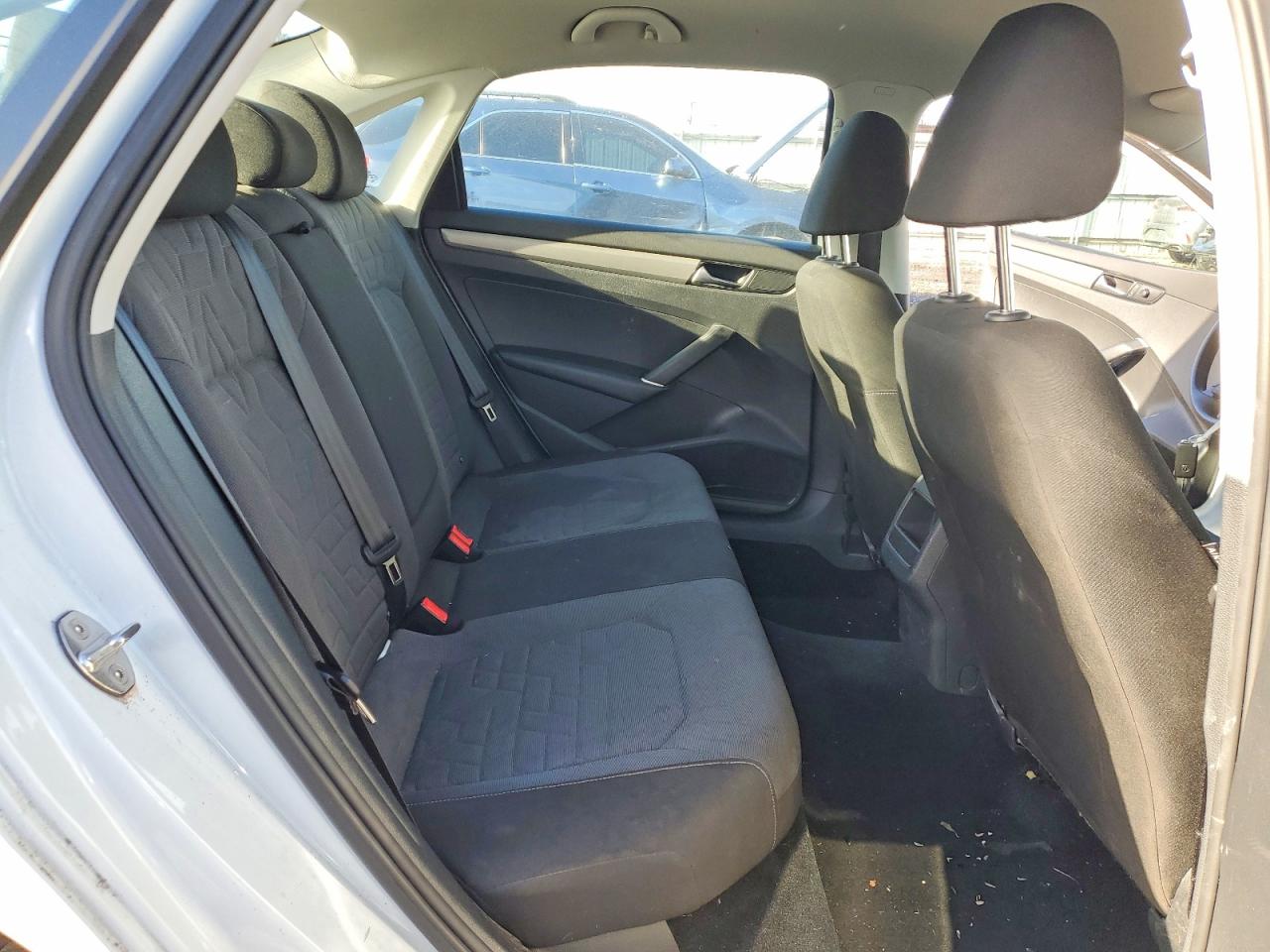2021 VOLKSWAGEN PASSAT S photo 10