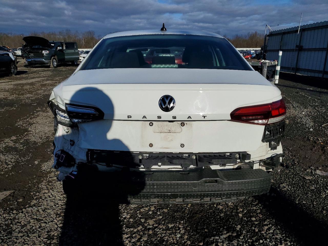 2021 VOLKSWAGEN PASSAT S photo 6