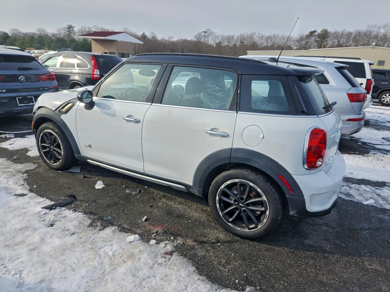 2016 MINI COOPER S COUNTRYMAN photo 2