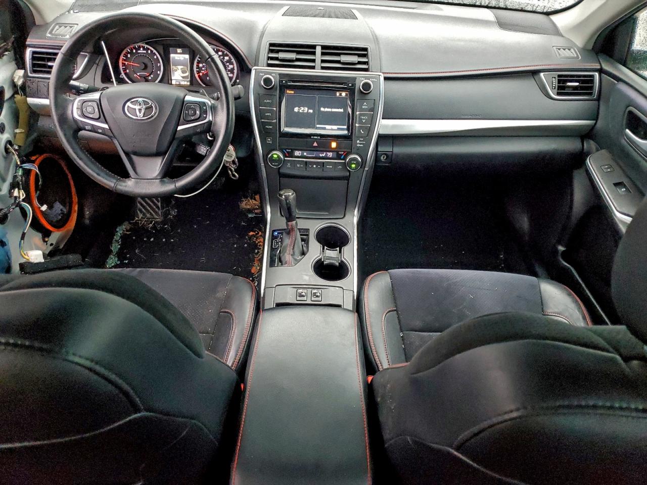 2017 TOYOTA CAMRY LE photo 8