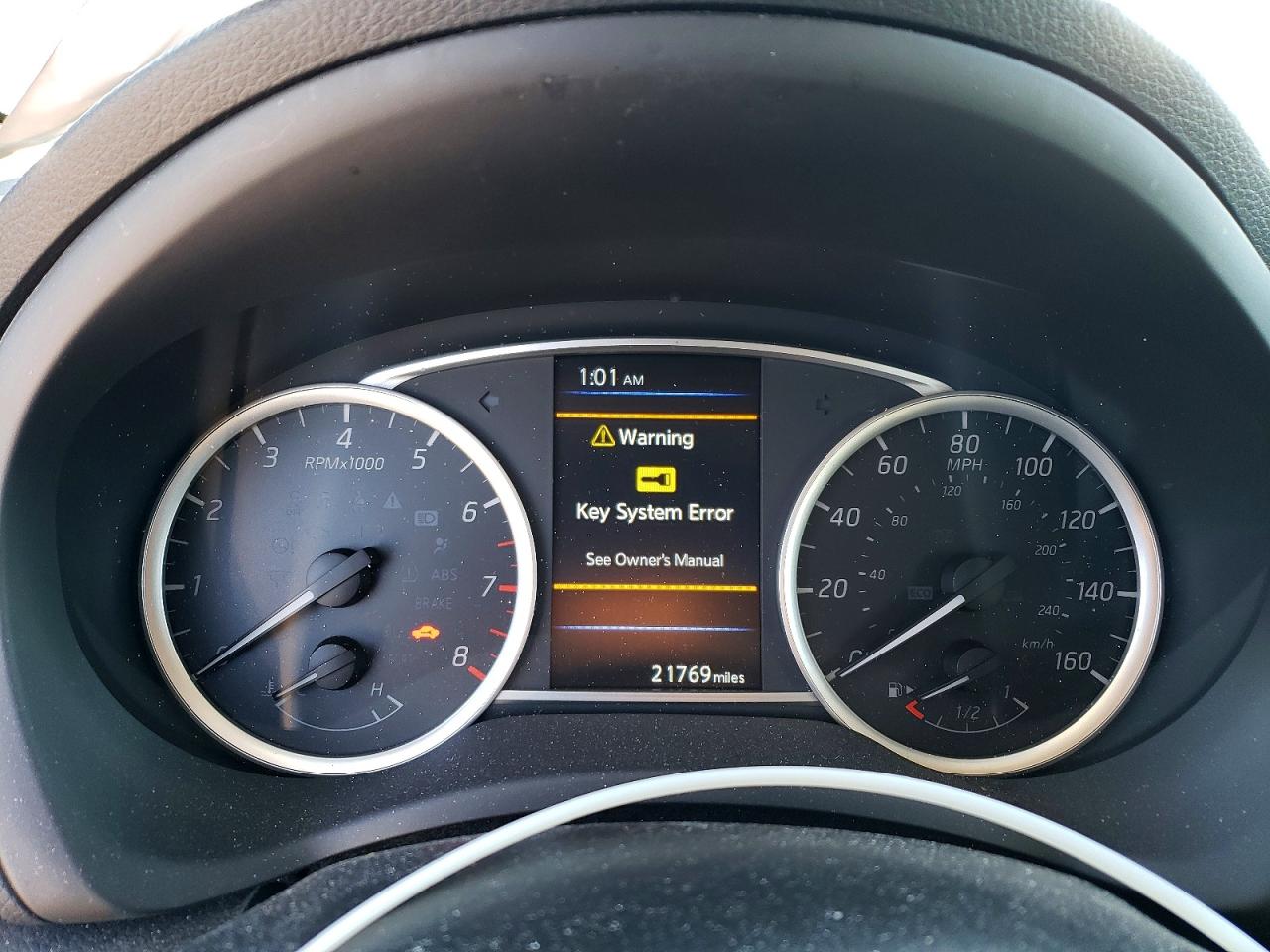 2019 NISSAN SENTRA S photo 9