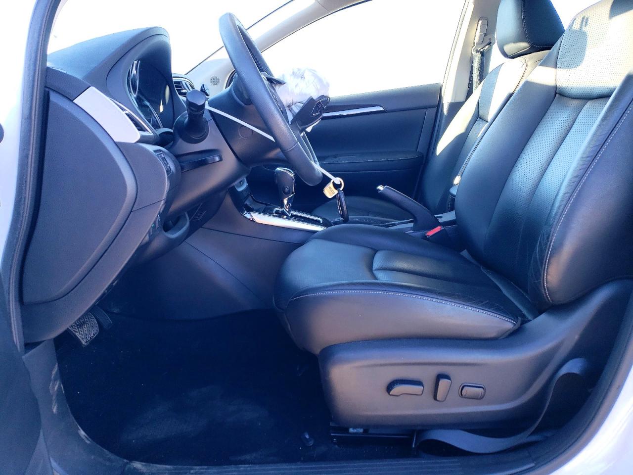 2019 NISSAN SENTRA S photo 7