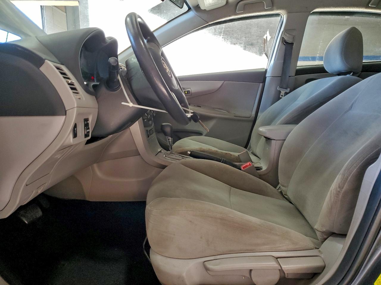 2011 TOYOTA COROLLA BASE photo 7