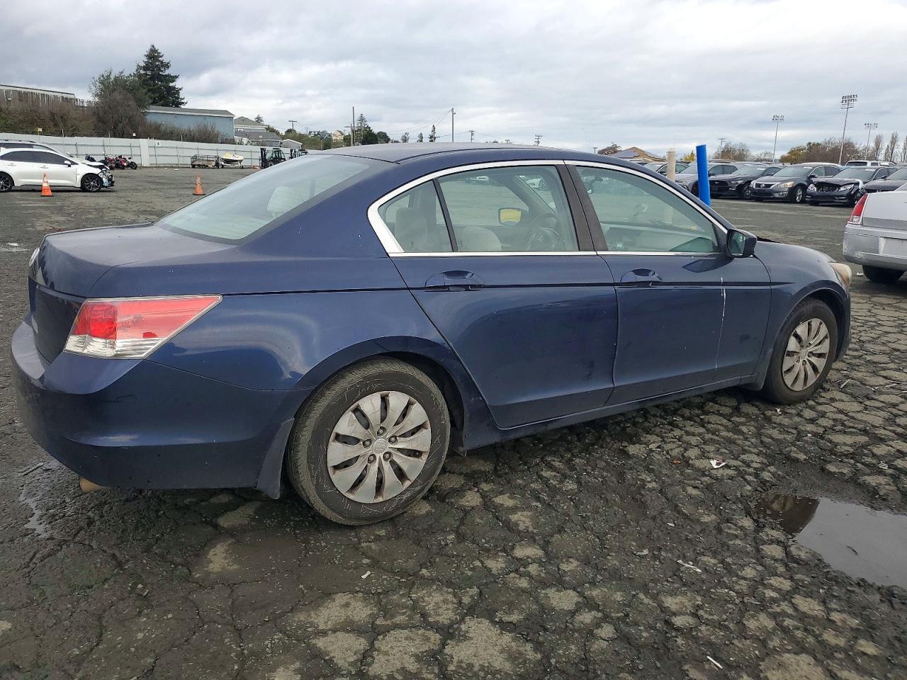 2008 HONDA ACCORD LX photo 5