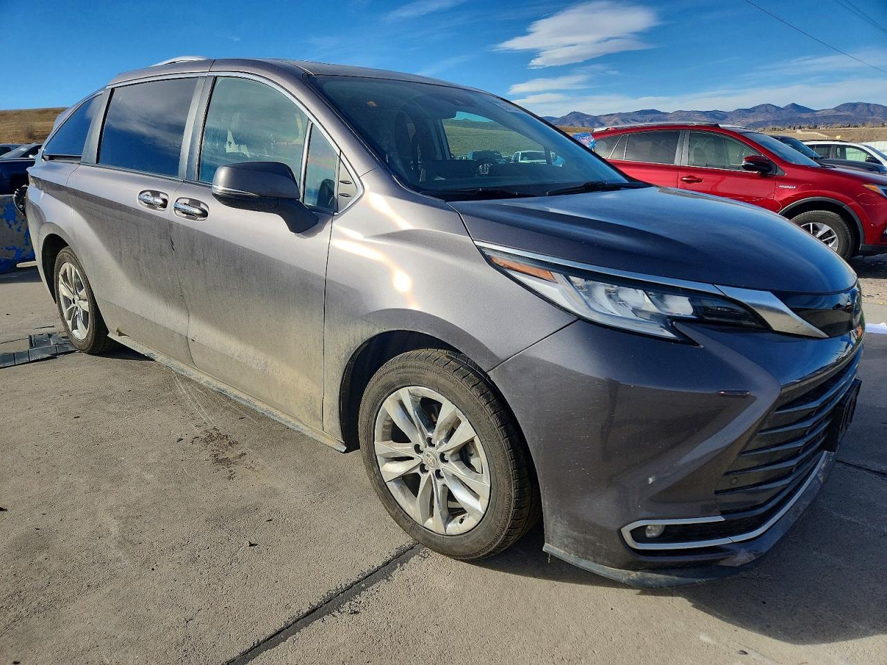 2022 TOYOTA SIENNA LIMITED photo 4