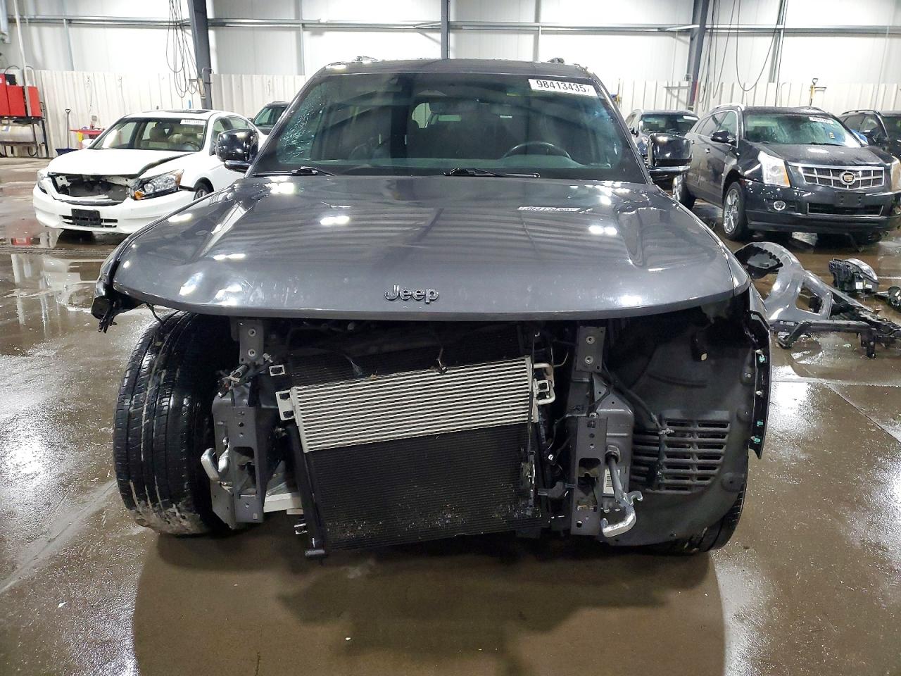 2022 JEEP GRAND CHEROKEE L OVERLAND photo 5