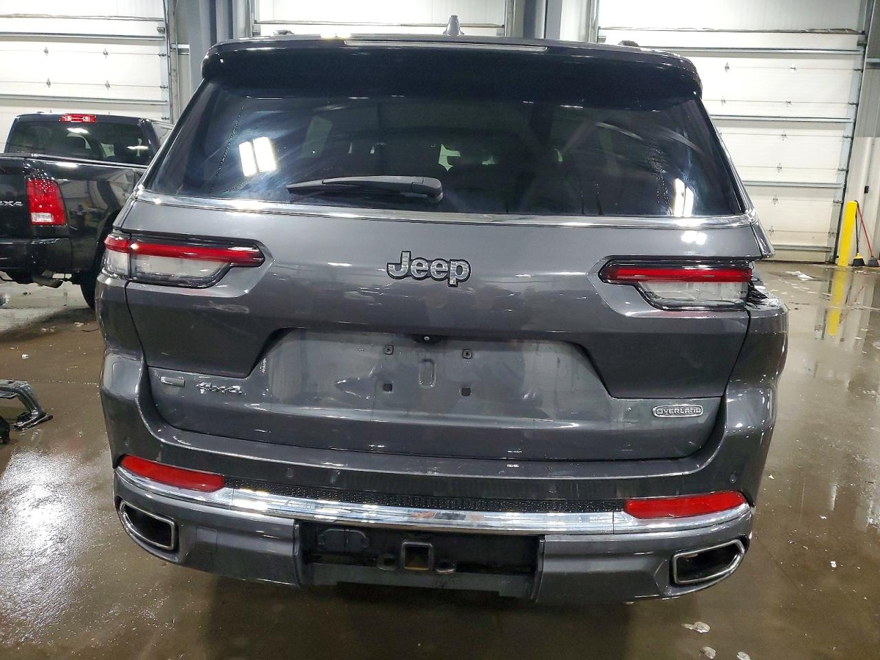 2022 JEEP GRAND CHEROKEE L OVERLAND photo 6