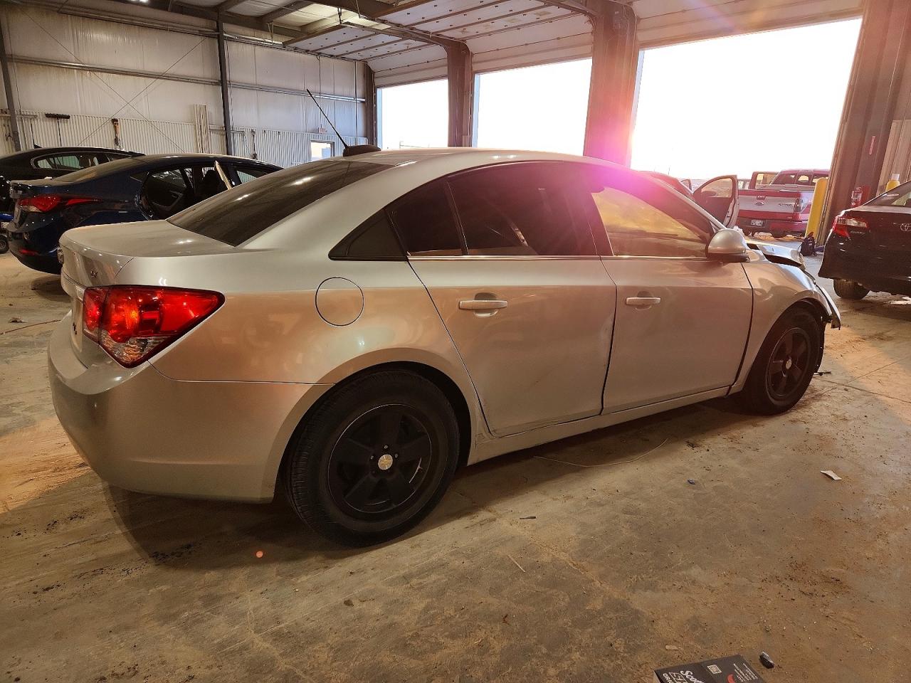 2016 CHEVROLET CRUZE LIMITED LT photo 3