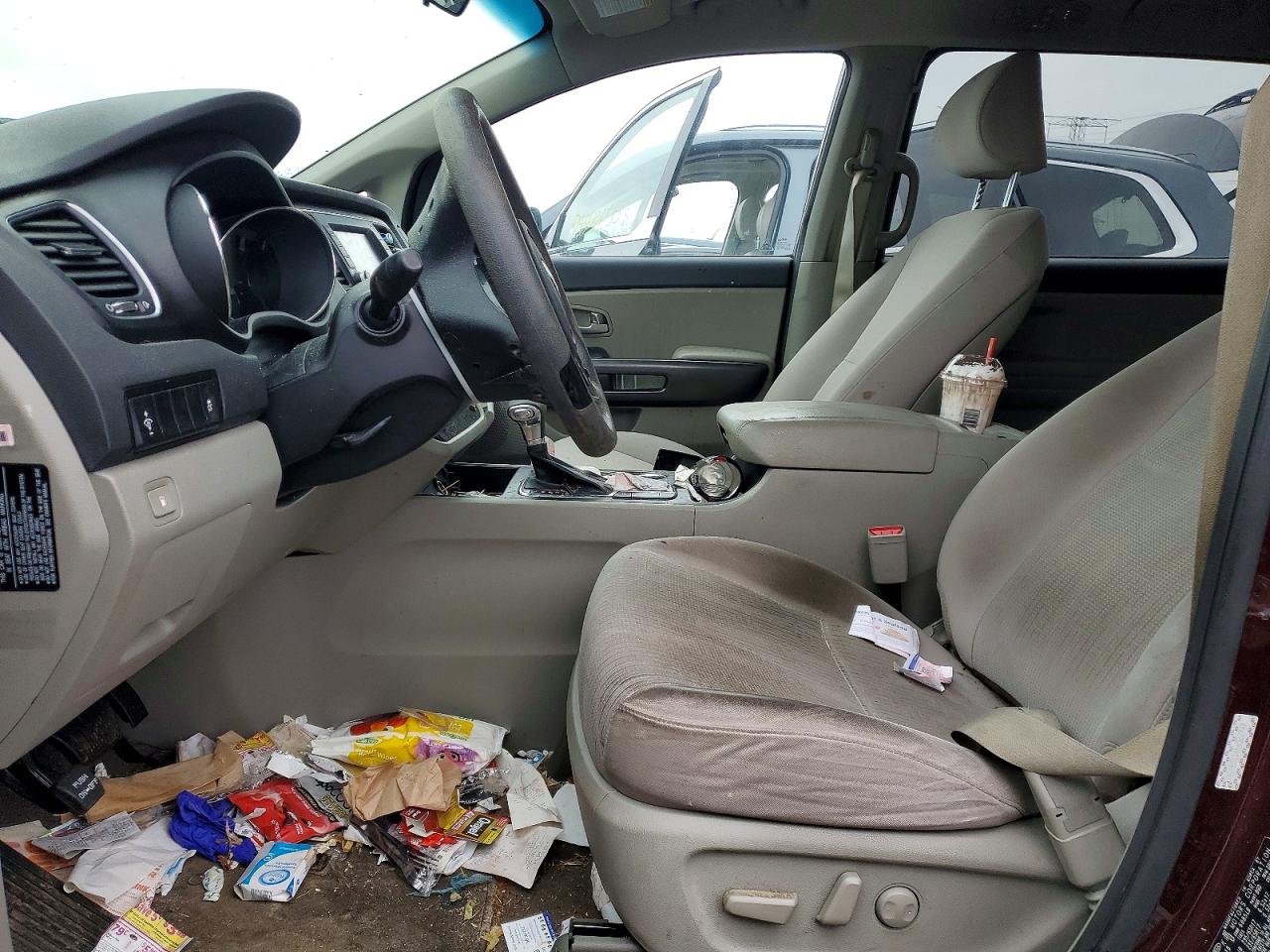 2019 KIA SEDONA LX photo 7