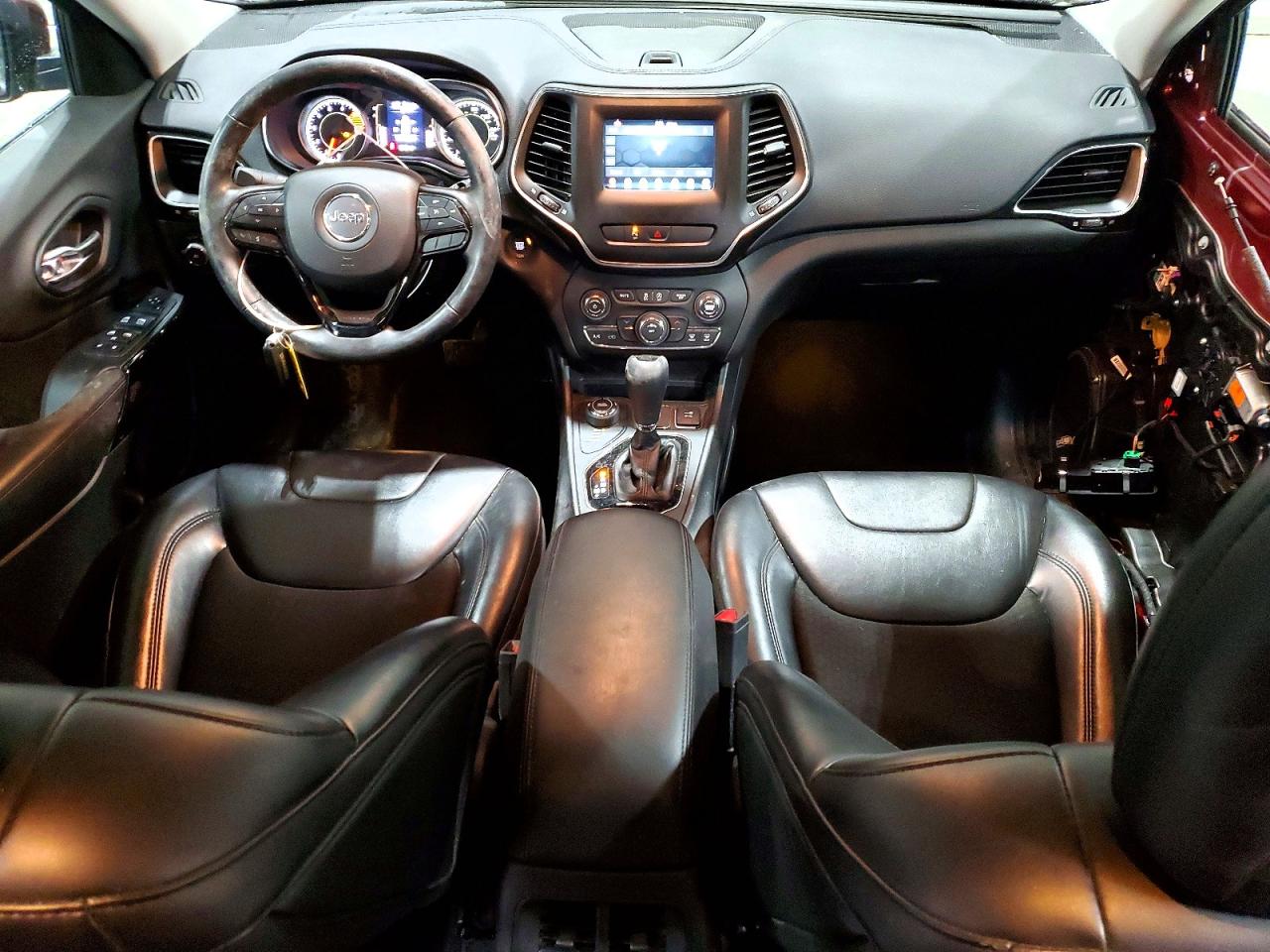 2019 JEEP CHEROKEE LATITUDE PLUS photo 8