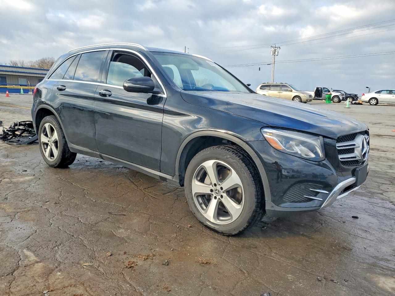 2018 MERCEDES-BENZ GLC 300 4MATIC photo 4