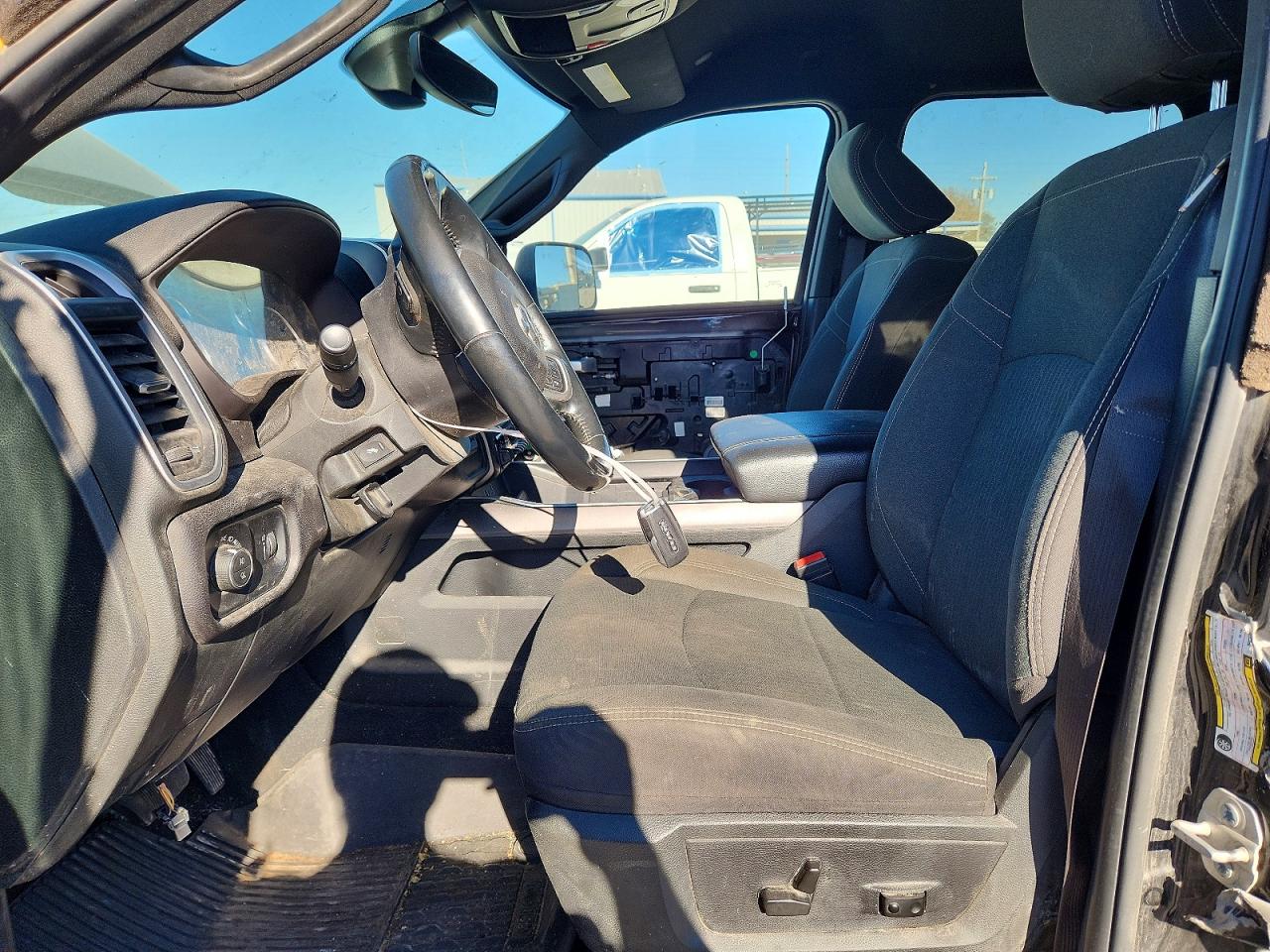 2022 RAM 3500 BIG HORN/LONE STAR photo 7