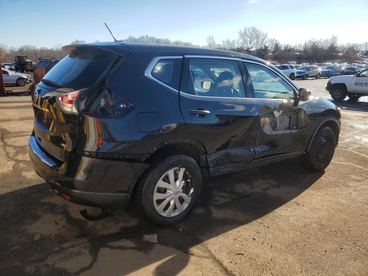 2016 NISSAN ROGUE S photo 5