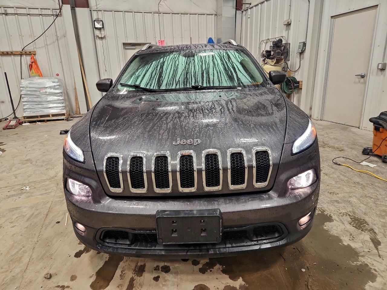 2016 JEEP CHEROKEE LATITUDE photo 9