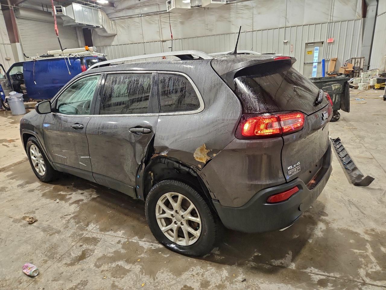 2016 JEEP CHEROKEE LATITUDE photo 3