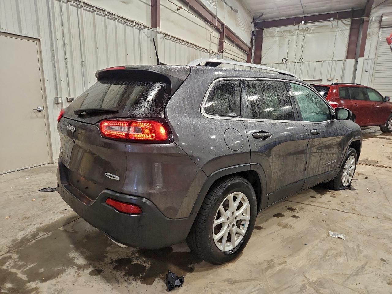 2016 JEEP CHEROKEE LATITUDE photo 5