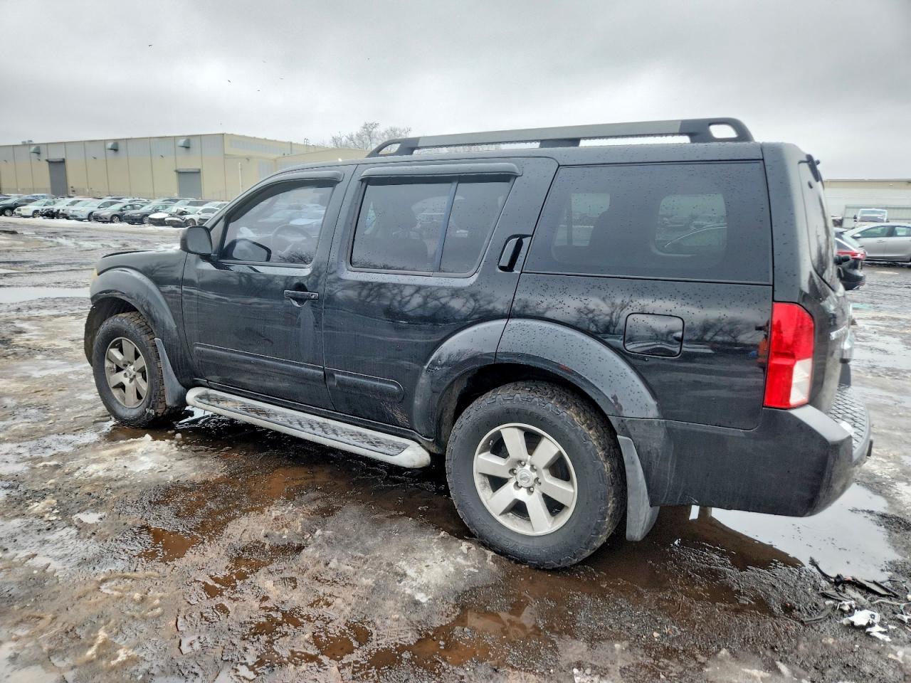 2012 NISSAN PATHFINDER S photo 2
