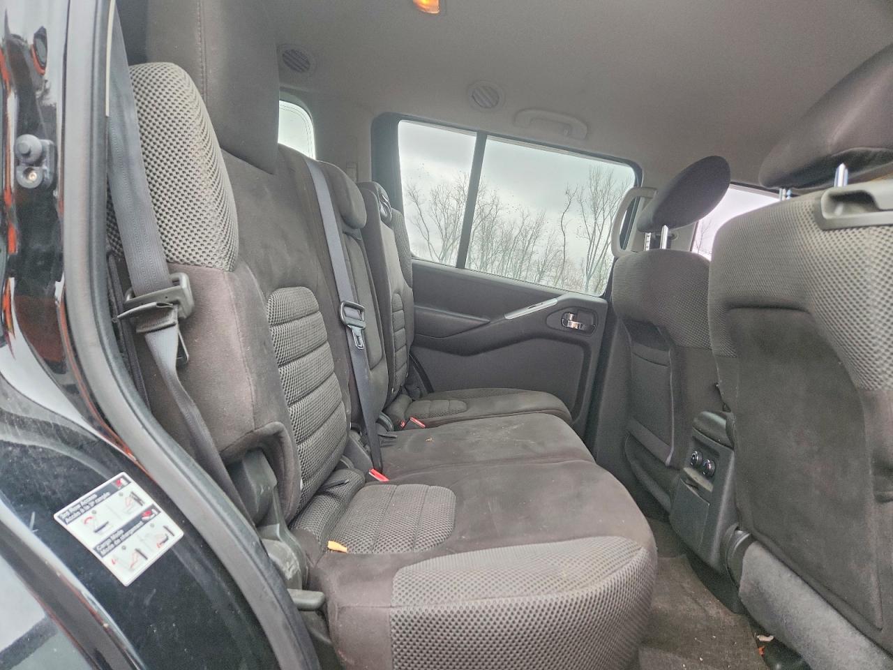 2012 NISSAN PATHFINDER S photo 11