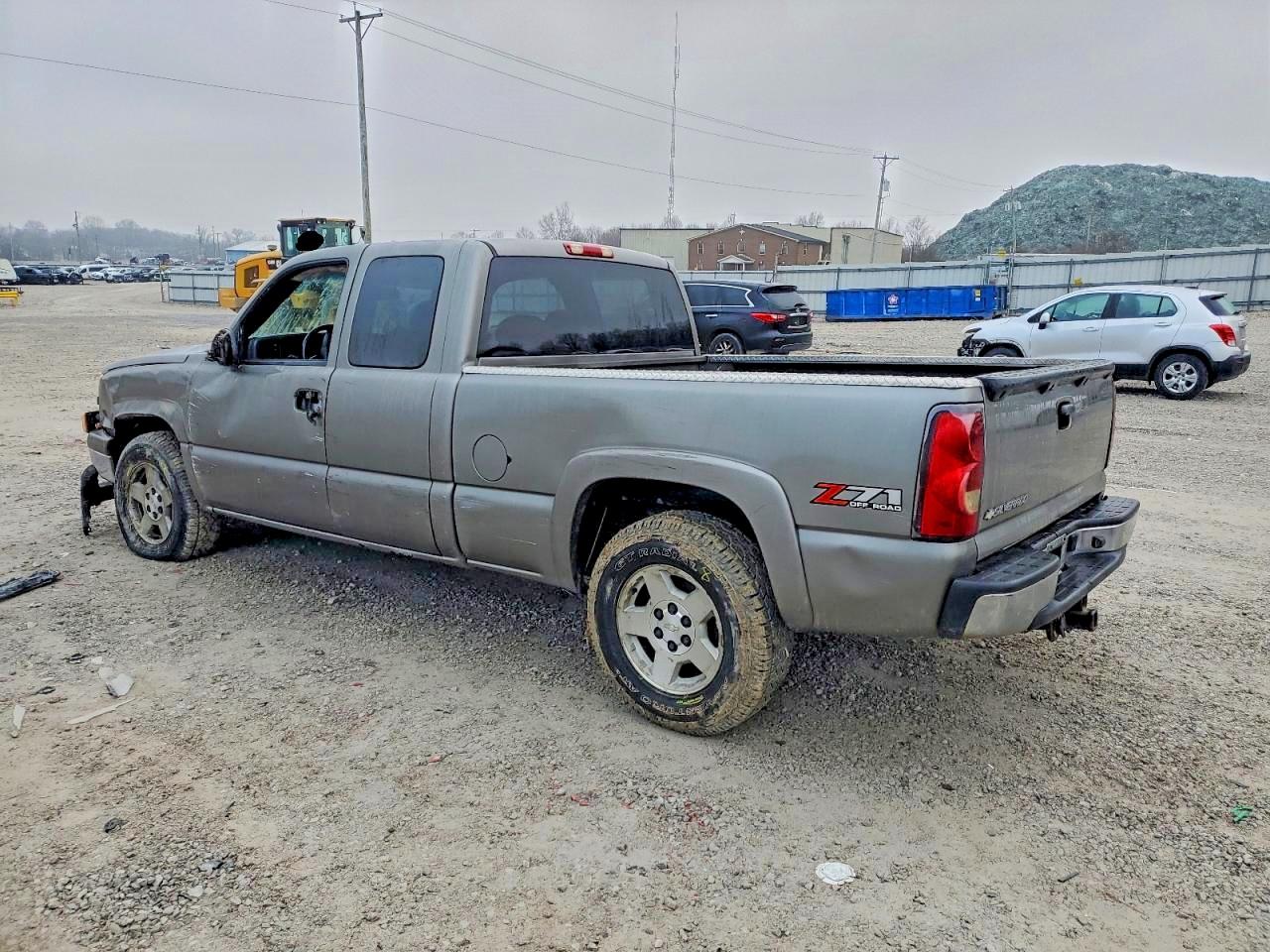 2006 CHEVROLET SILVERADO K1500 photo 2
