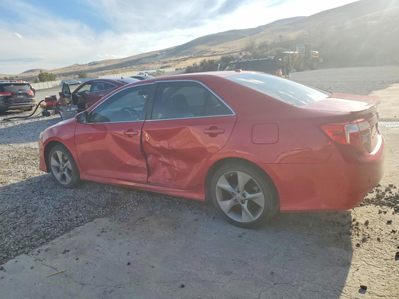 2014 TOYOTA CAMRY L photo 2