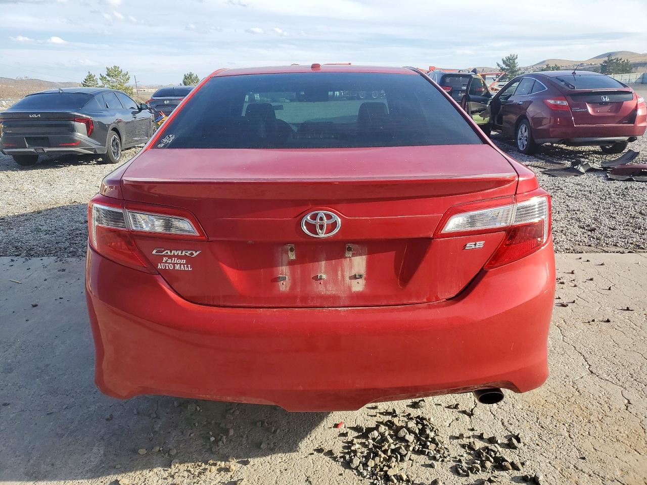 2014 TOYOTA CAMRY L photo 6