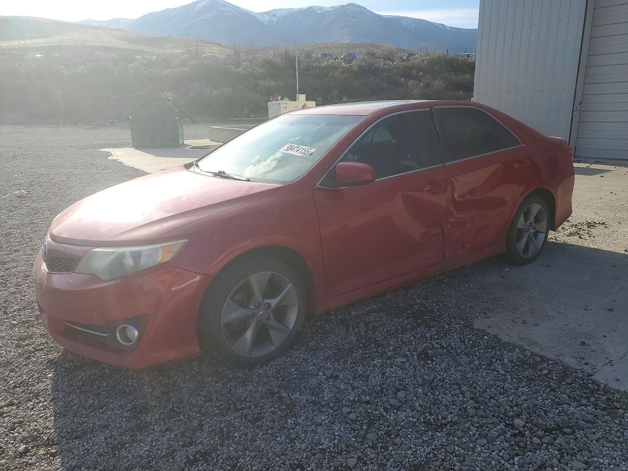 2014 TOYOTA CAMRY
