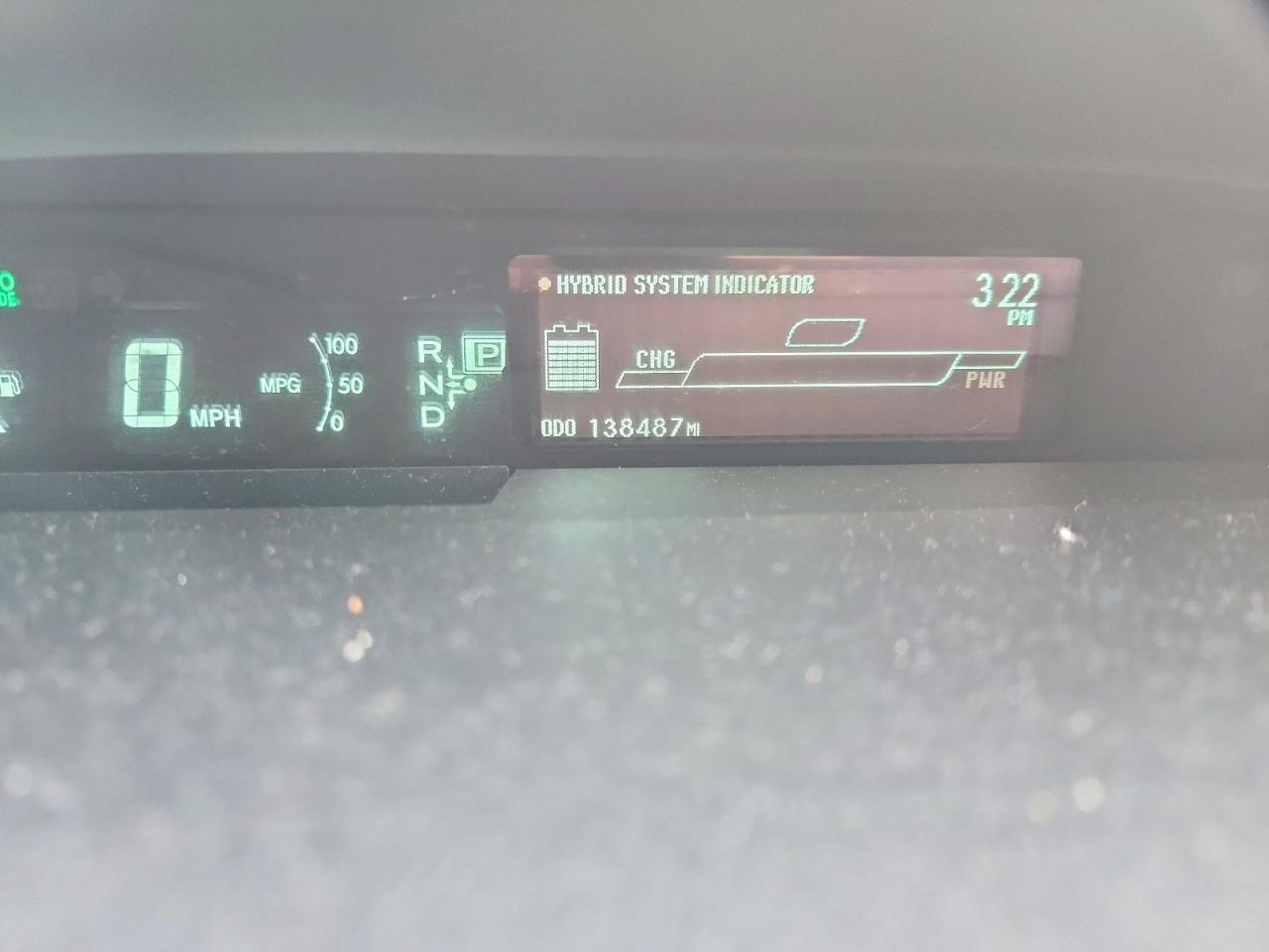 2011 TOYOTA PRIUS photo 9