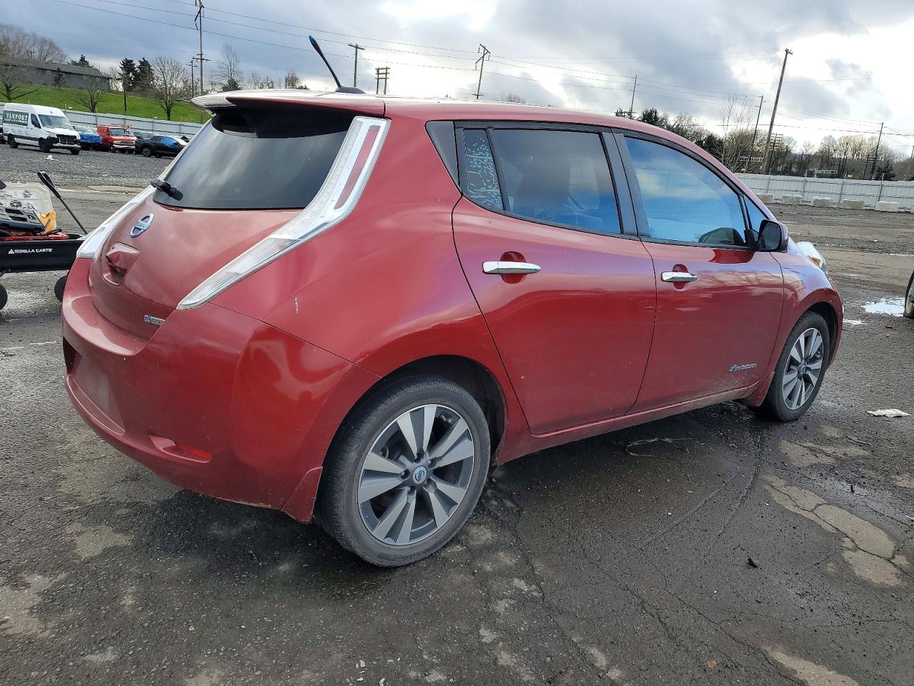 2014 NISSAN LEAF S photo 3