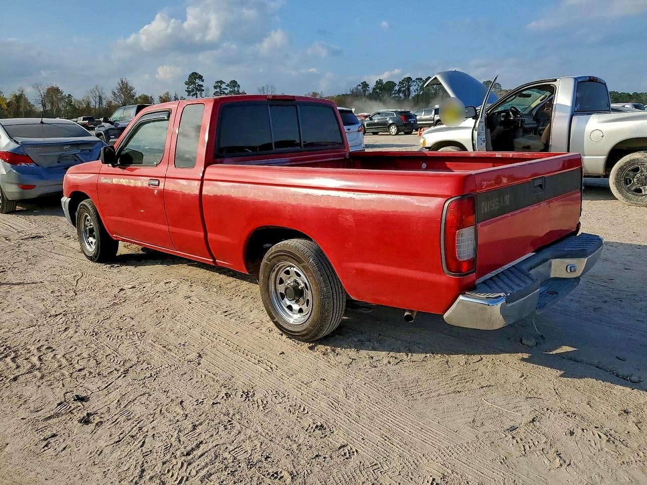 1998 NISSAN FRONTIER KING CAB XE photo 2