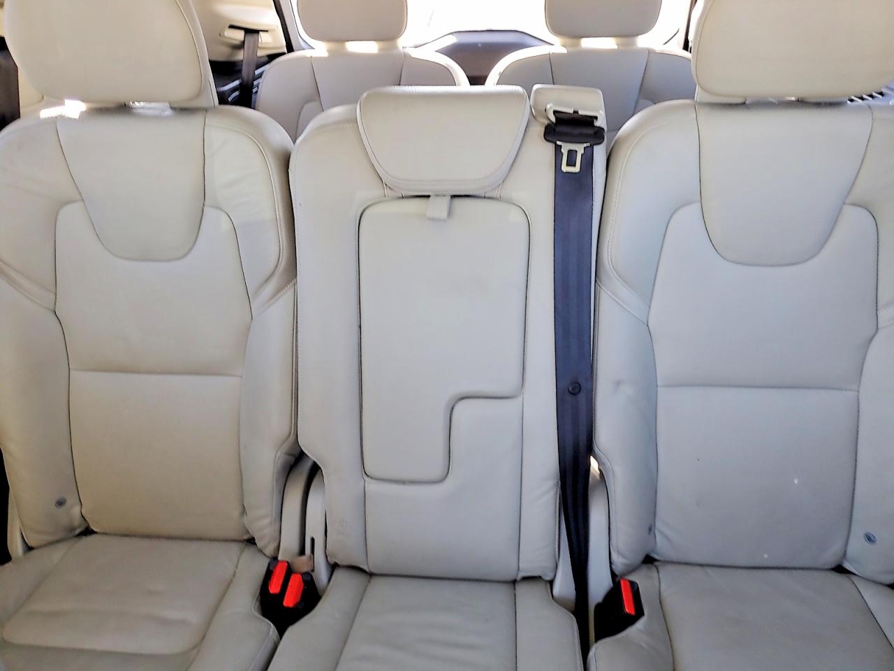 2016 VOLVO XC90 T6 photo 10