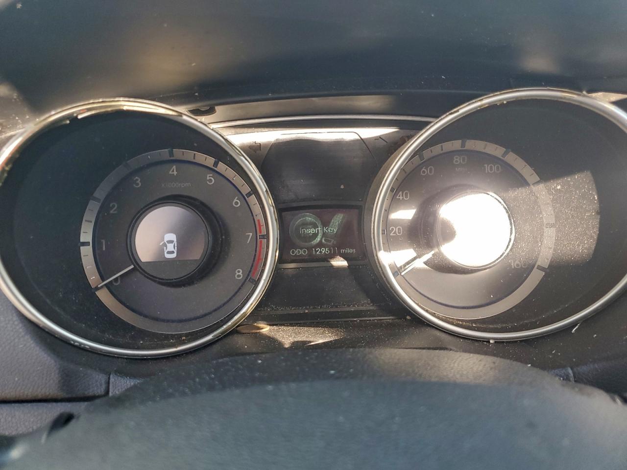 2011 HYUNDAI SONATA SE photo 9