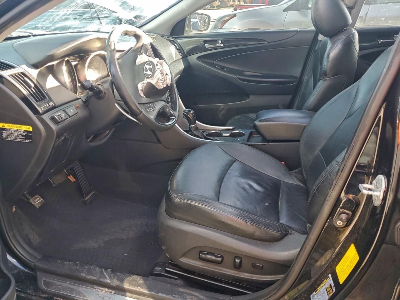 2011 HYUNDAI SONATA SE photo 7