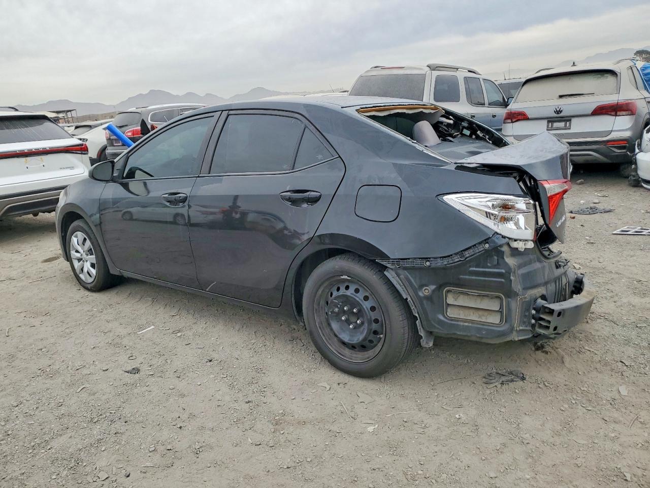 2014 TOYOTA COROLLA L photo 2